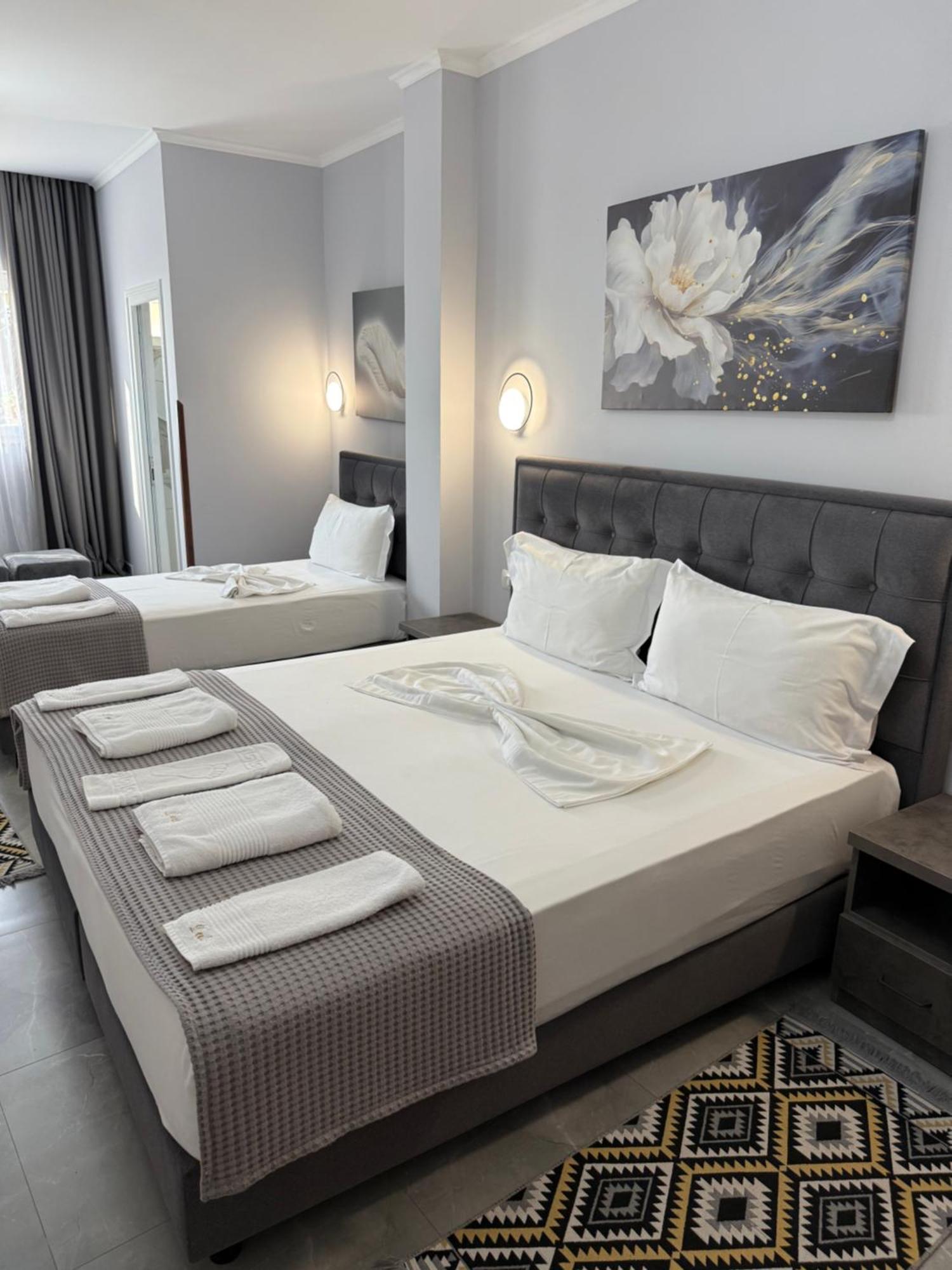 --Hotel Deal-- Rooms With Castle View Kruje Exterior photo